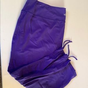 Maurices inMOTION Purple Capri Leggings